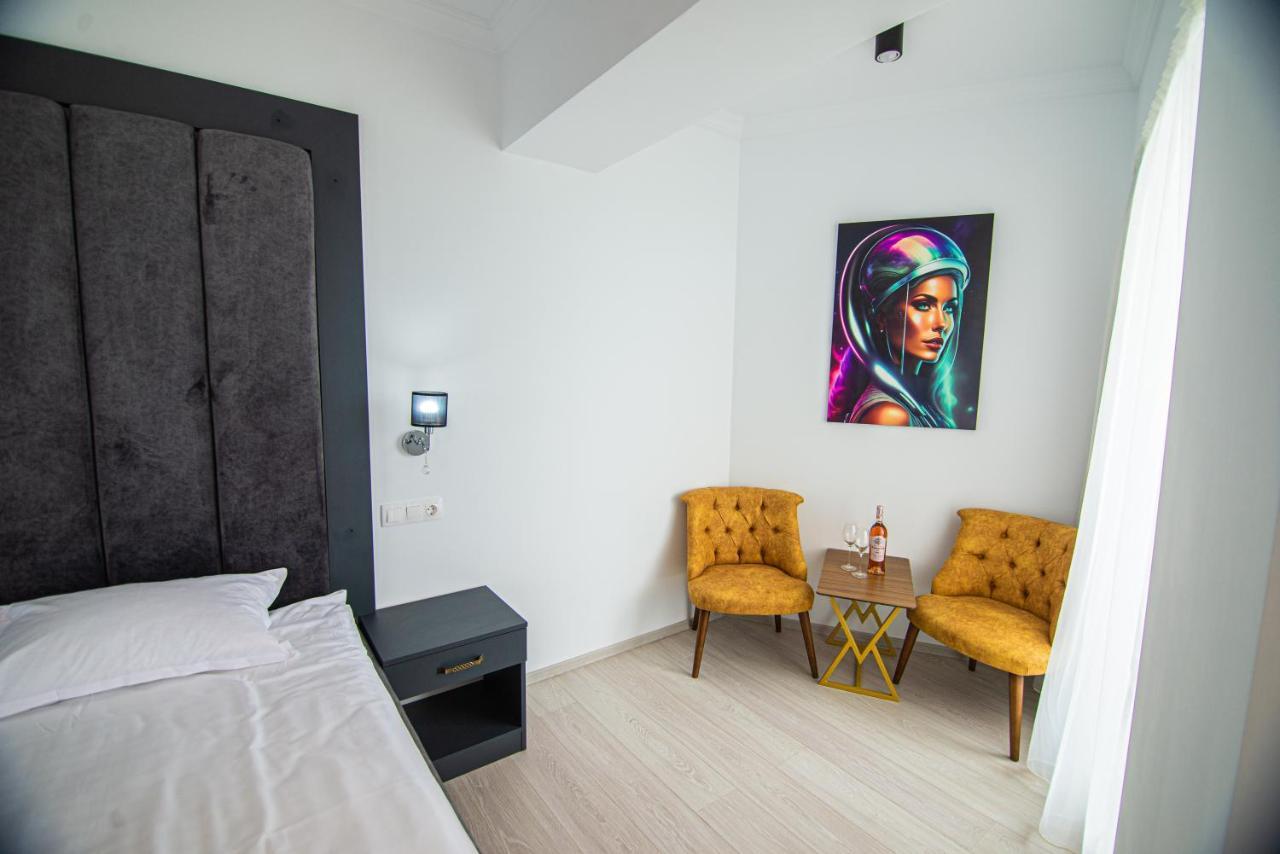 Alessio Hotel Residence Костинещи Екстериор снимка