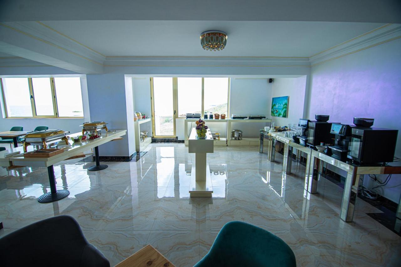 Alessio Hotel Residence Костинещи Екстериор снимка