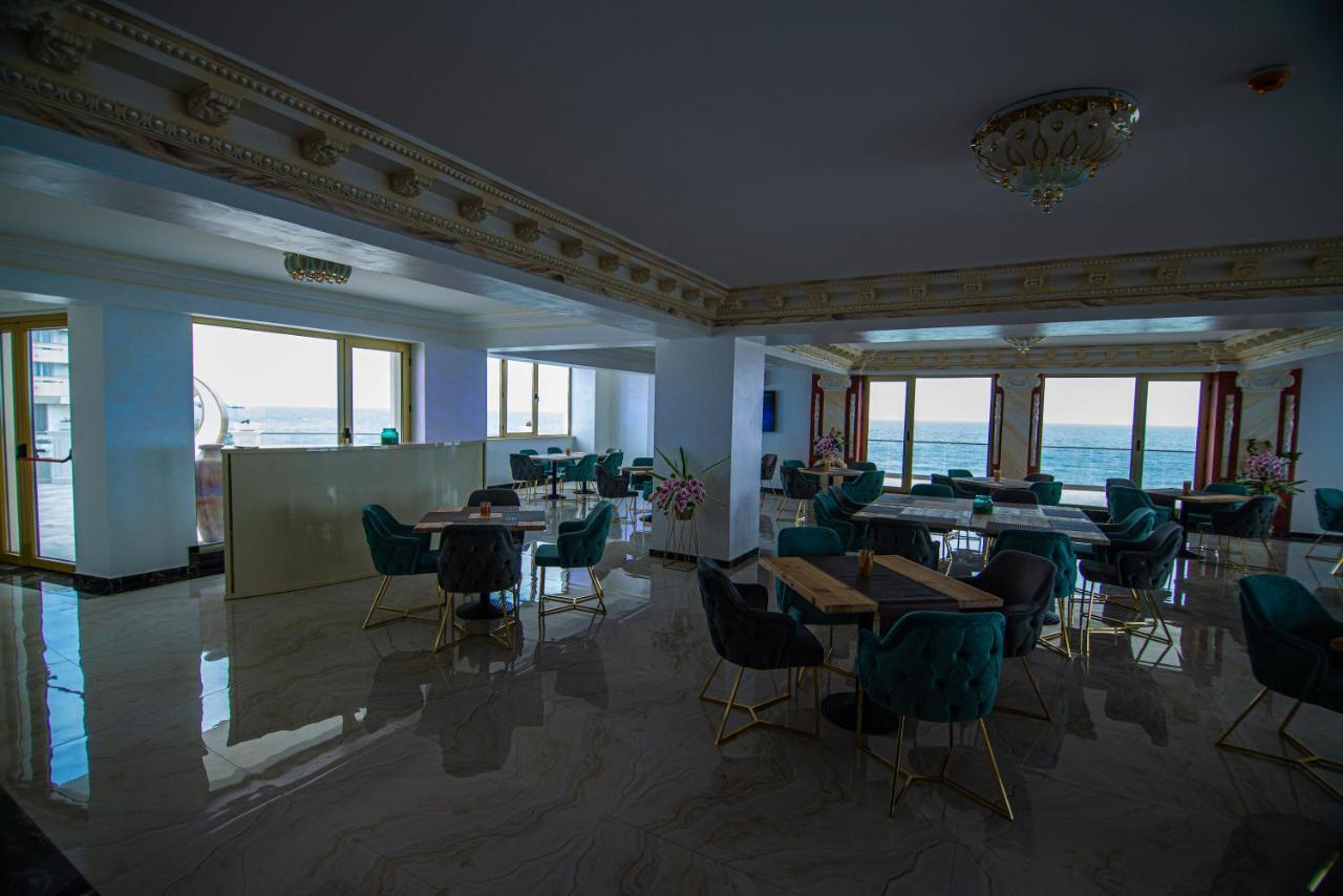 Alessio Hotel Residence Костинещи Екстериор снимка