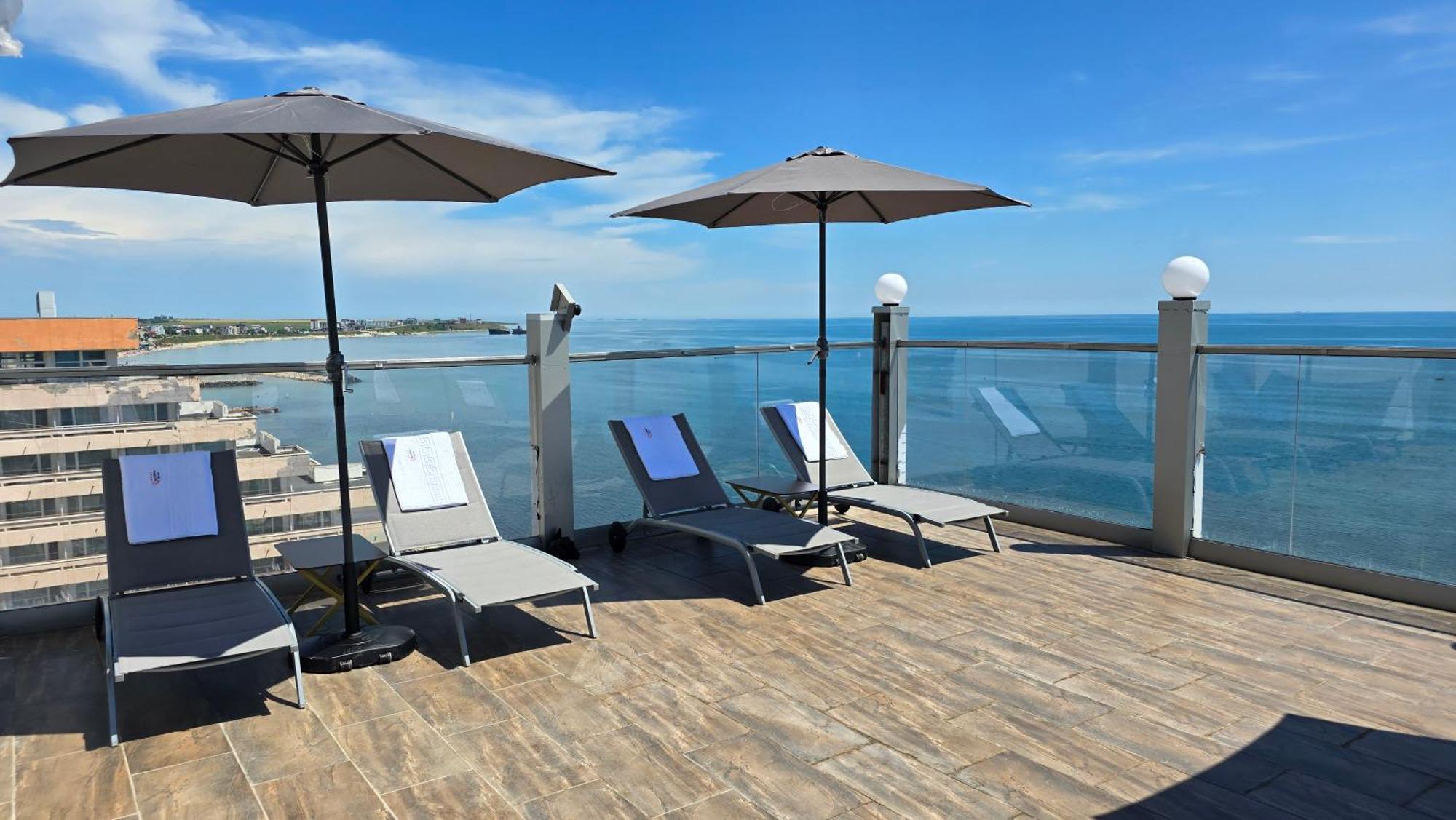 Alessio Hotel Residence Костинещи Екстериор снимка