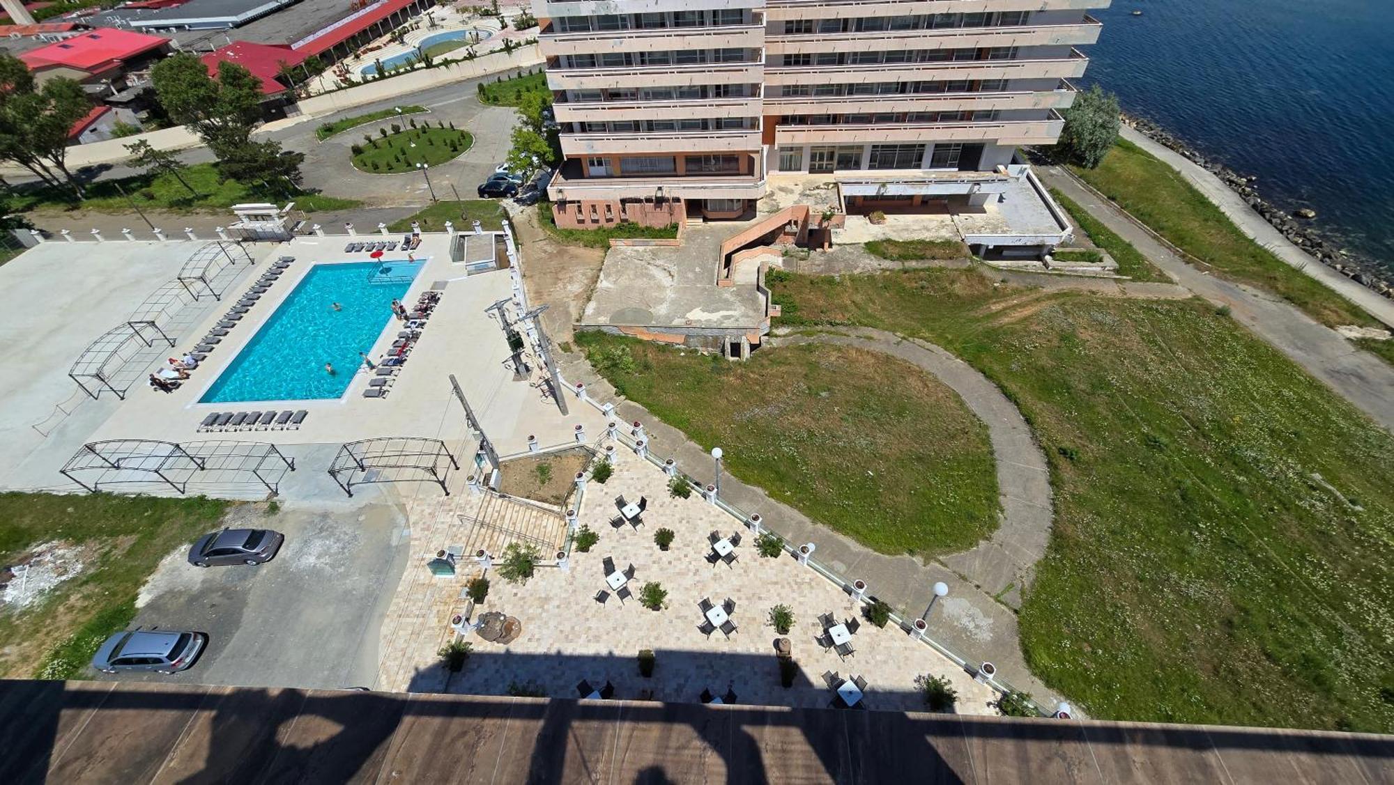 Alessio Hotel Residence Костинещи Екстериор снимка